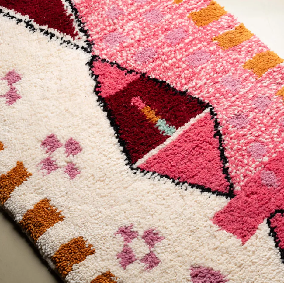 Tapis de couloir Beni Ouarain Jorf beige et blanc, vue 3 sur 7