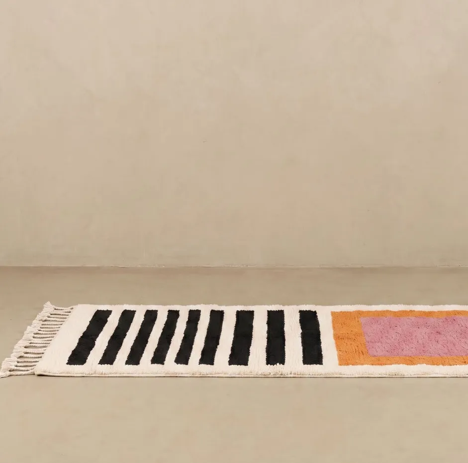 Tapis de couloir Beni Ouarain Sefrou beige et blanc, vue 6 sur 7