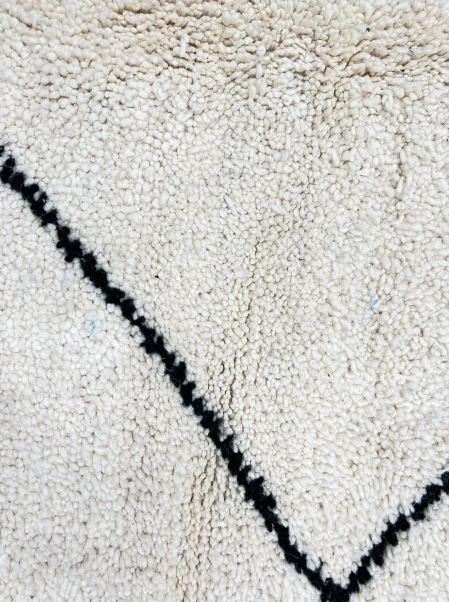 Tapis de couloir Beni Ouarain Telouet blanc et noir, vue 4 sur 4