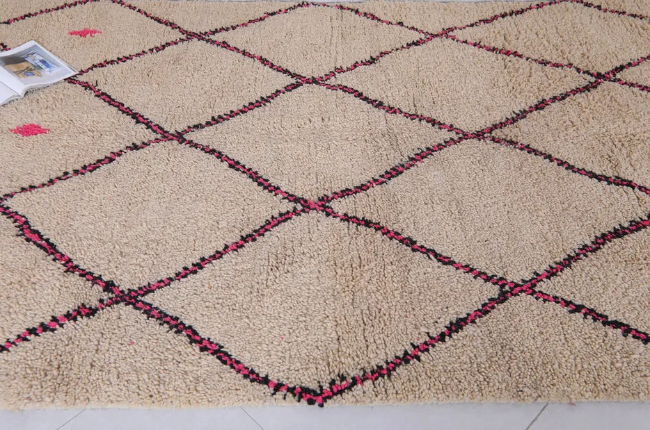 Tapis de couloir Beni Ouarain Tensift beige à losanges, vue 5 sur 7