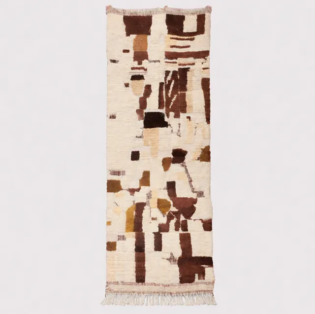 Tapis de couloir berbère Alnif au dessin abstrait — tapis berbères contemporains