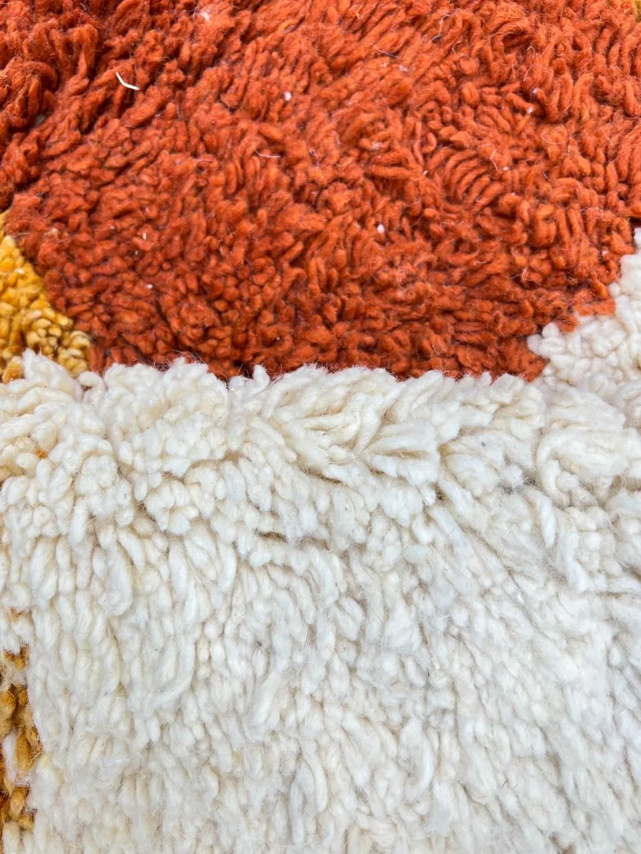 Tapis de couloir berbère Anghomar multicolore au dessin abstrait, vue 3 sur 4