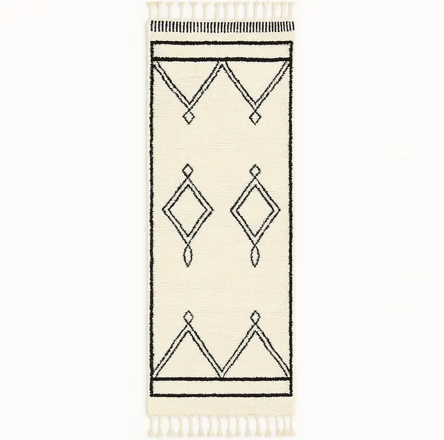 Tapis de couloir berbère Aoua blanc et noir à losanges — tapis berbères contemporains
