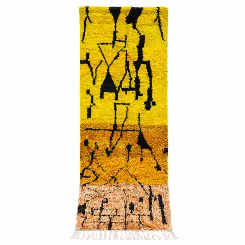 Tapis de couloir berbère Aoufous jaune au dessin abstrait — tapis berbères contemporains