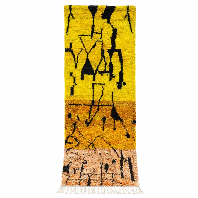 Tapis de couloir berbère Aoufous jaune au dessin abstrait — tapis berbères contemporains
