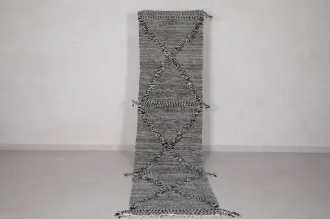 Tapis de couloir berbère Azul noir et crème à losanges — tapis berbères contemporains