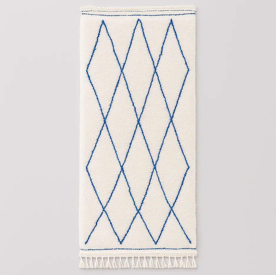 Tapis de couloir berbère Badis bleu à losanges — tapis berbères contemporains tissé à la main