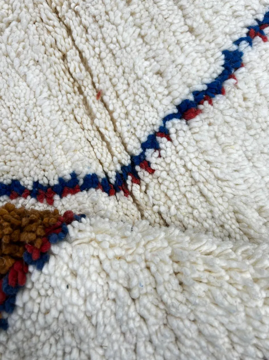 Tapis de couloir berbère Bouarfa au dessin abstrait, vue 4 sur 4