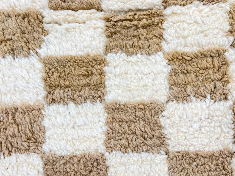 Tapis de couloir berbère Bouiblane beige à damier, vue 4 sur 4