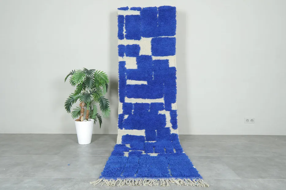 Tapis de couloir berbère Dadès bleu — tapis berbères contemporains tissé à la main