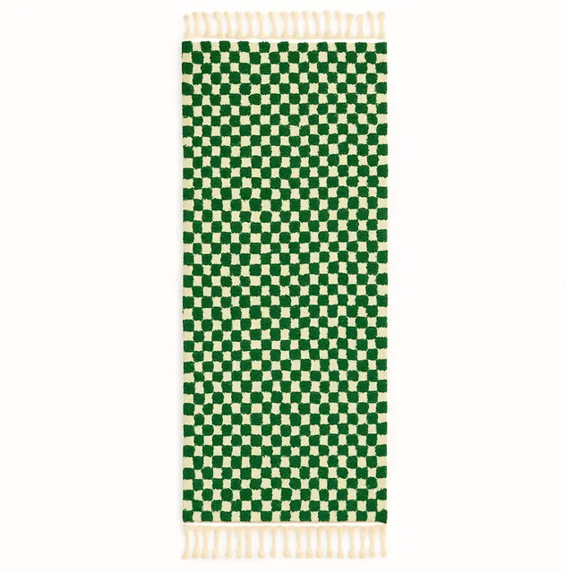 Tapis de couloir berbère Ifrane vert à damier — tapis berbères contemporains