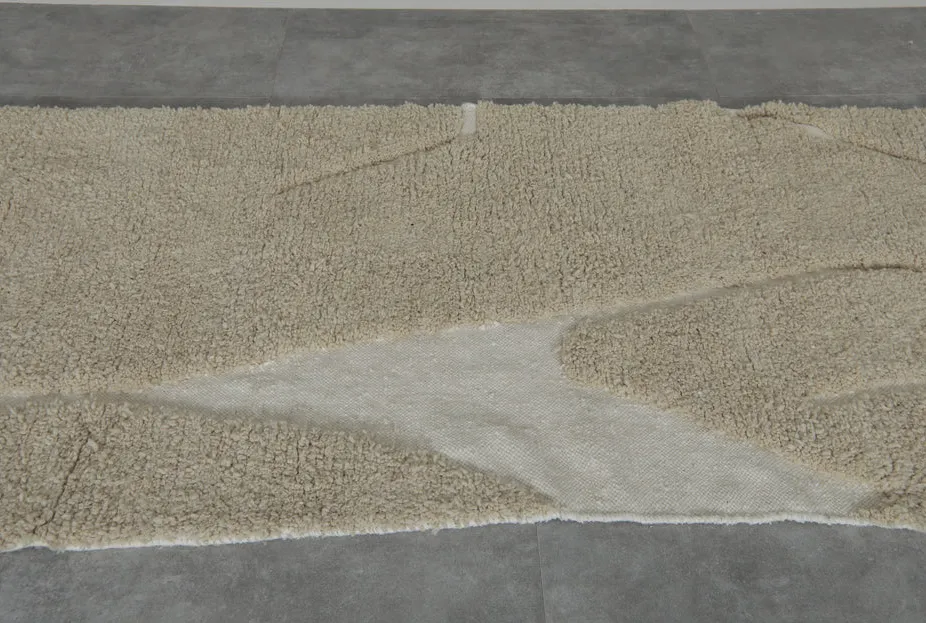 Tapis de couloir berbère Igider beige et crème, vue 5 sur 7