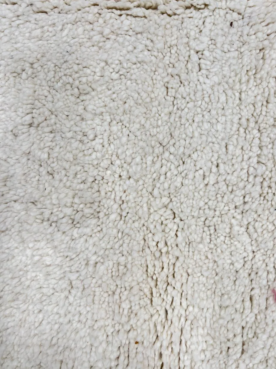 Tapis de couloir berbère Ineghmar blanc uni, vue 3 sur 4
