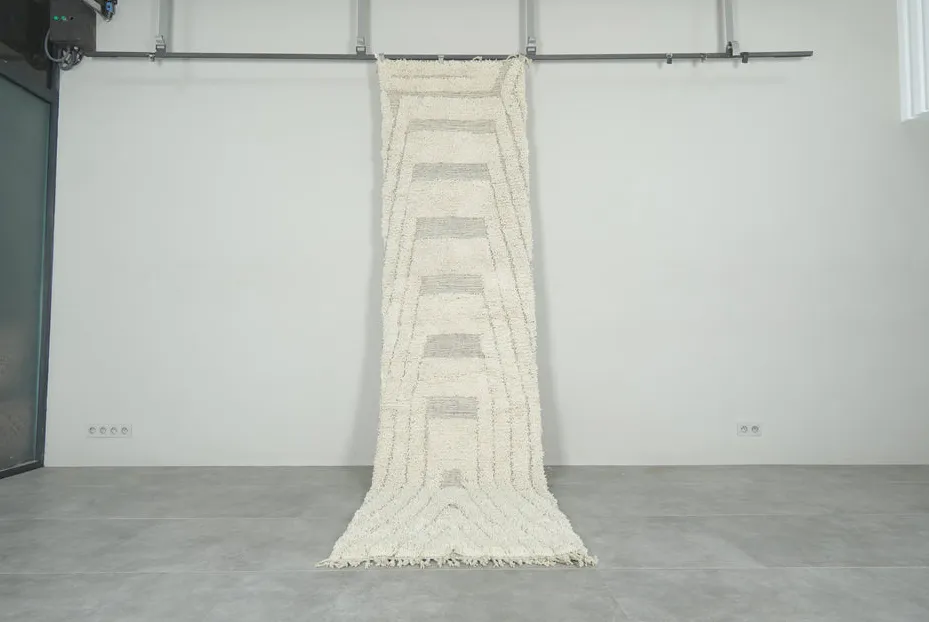 Tapis de couloir berbère Lakhdar crème et gris, vue 3 sur 7