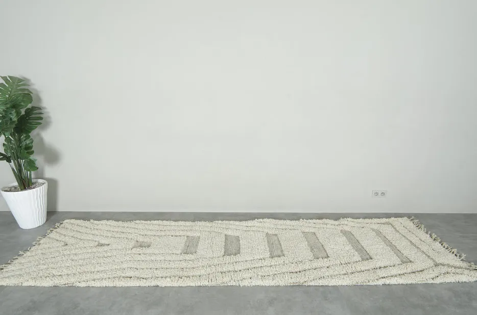 Tapis de couloir berbère Lakhdar crème et gris, vue 4 sur 7