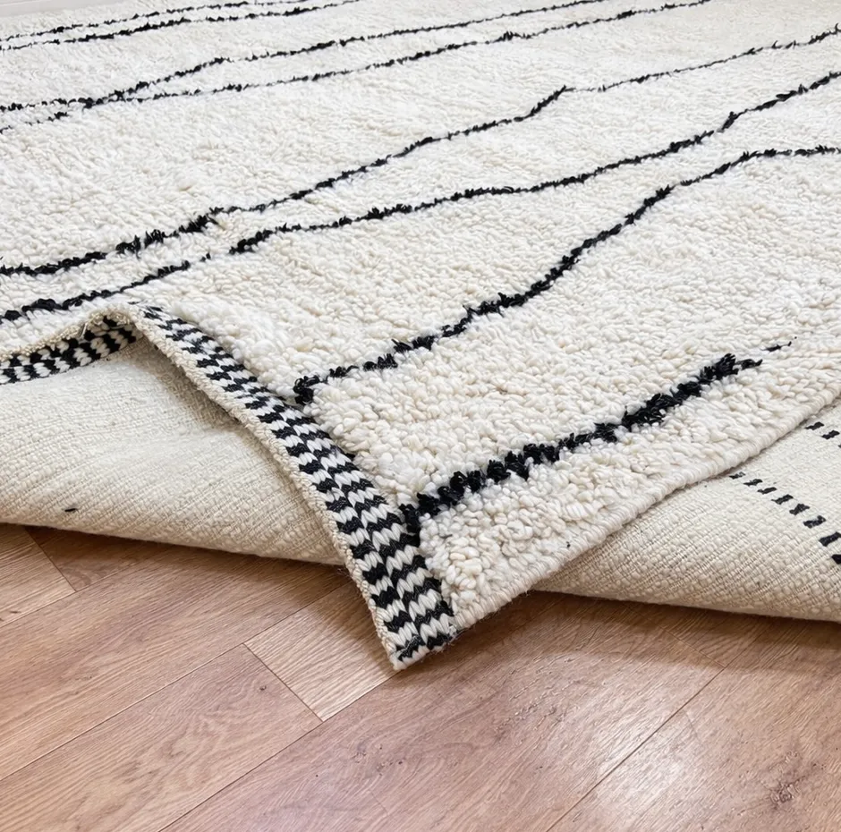Tapis de couloir berbère Moulouya noir et blanc à lignes, vue 3 sur 4