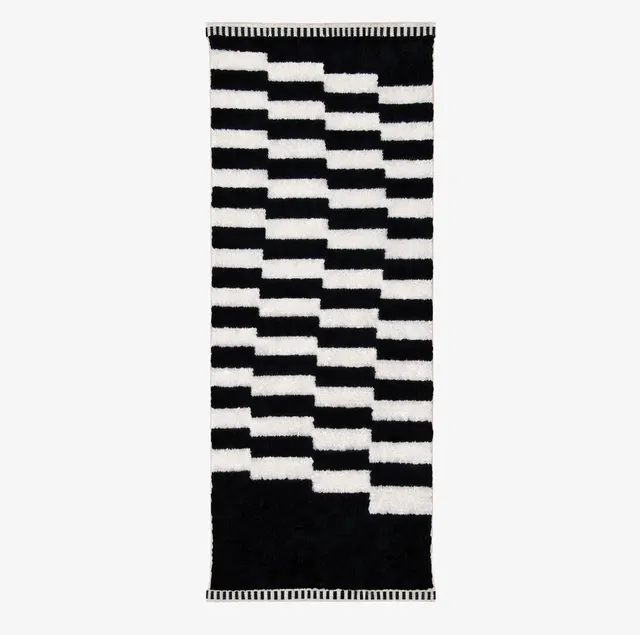 Tapis de couloir berbère Nfis noir et blanc — tapis berbères contemporains
