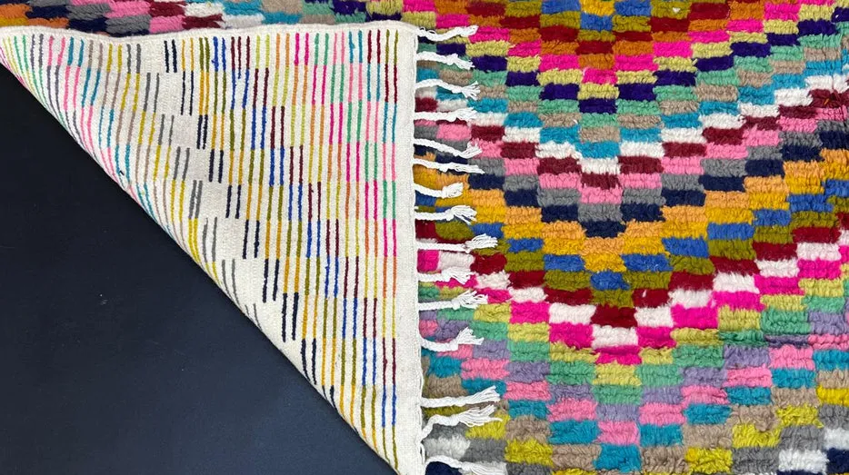 Tapis de couloir berbère Ouirgane multicolore aux motifs géométriques, vue 3 sur 4