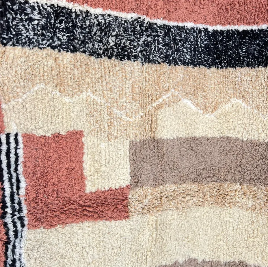 Tapis de couloir berbère Ourika aux motifs géométriques, vue 4 sur 4