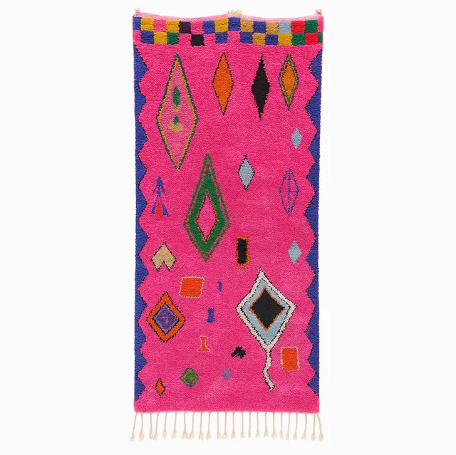 Tapis de couloir berbère Souss rose et multicolore — tapis berbères contemporains