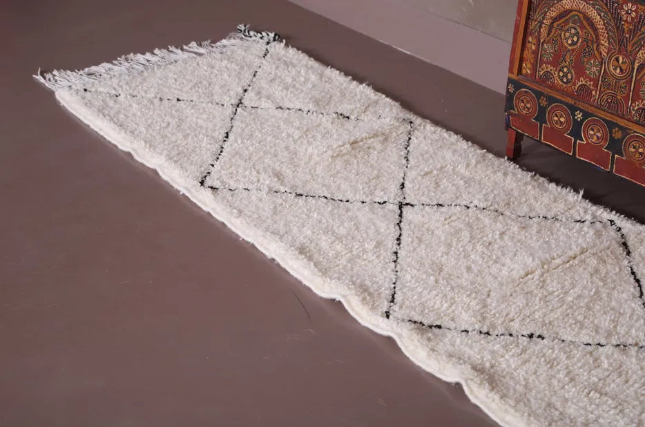 Tapis de couloir berbère Taddart crème et noir à losanges, vue 5 sur 7