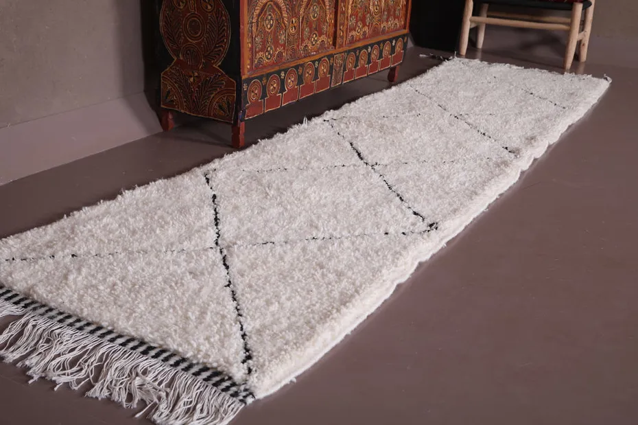 Tapis de couloir berbère Taddart crème et noir à losanges, vue 6 sur 7