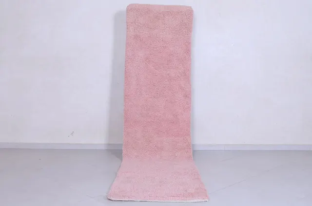 Tapis de couloir berbère Tadla rose — tapis berbères contemporains
