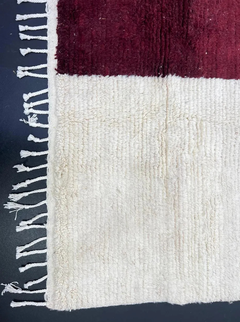 Tapis de couloir berbère Taliouine blanc et rouge à rayures, vue 3 sur 4