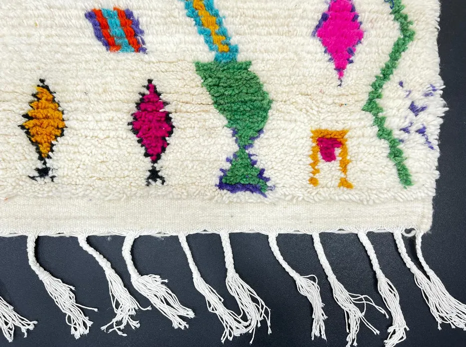 Tapis de couloir berbère Talsint multicolore aux motifs berbères, vue 3 sur 4