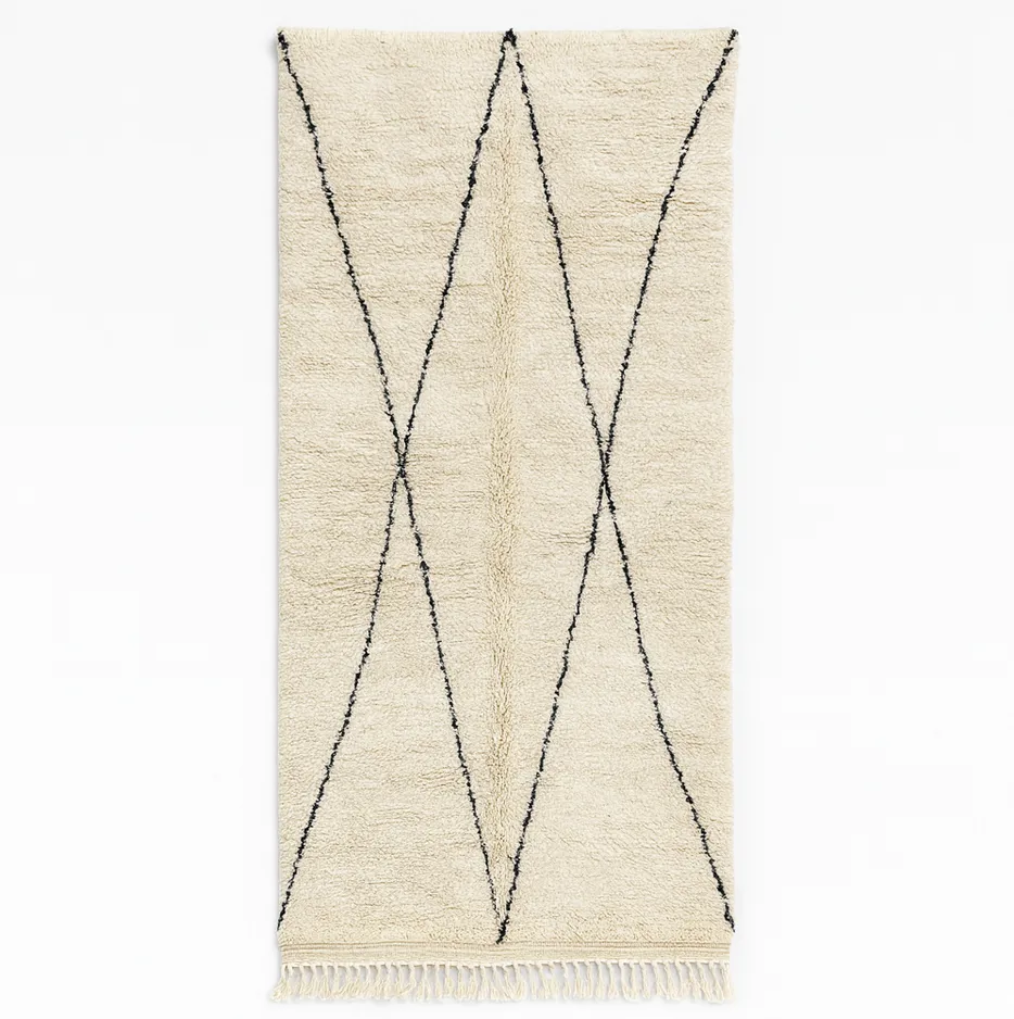 Tapis de couloir berbère Tamilla blanc et noir à lignes — tapis berbères contemporains tissé à la main