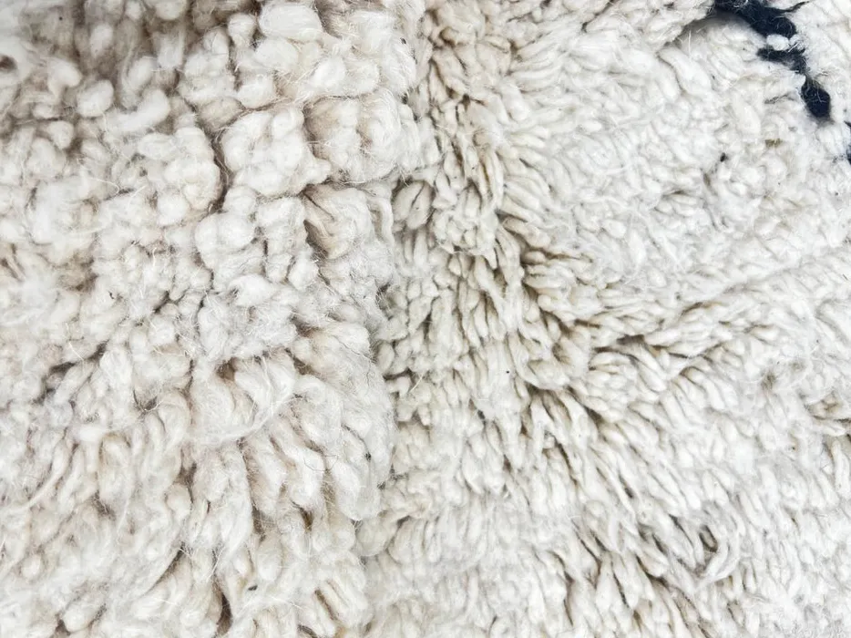 Tapis de couloir berbère Tamilla blanc et noir à lignes, vue 4 sur 4