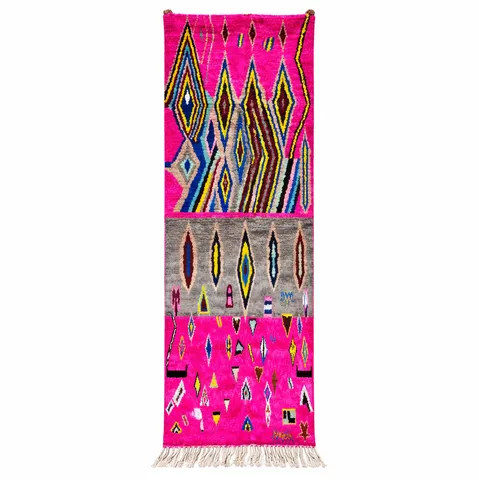 Tapis de couloir berbère Tanant rose et multicolore — tapis berbères contemporains