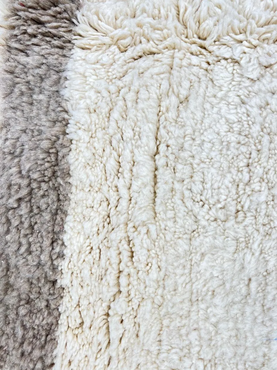 Tapis de couloir berbère Taroudant blanc et beige, vue 4 sur 4