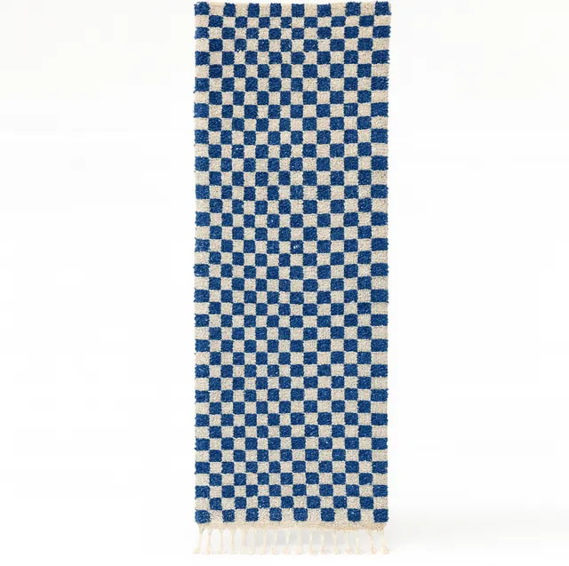 Tapis de couloir berbère Tassaout bleu à damier — tapis berbères contemporains