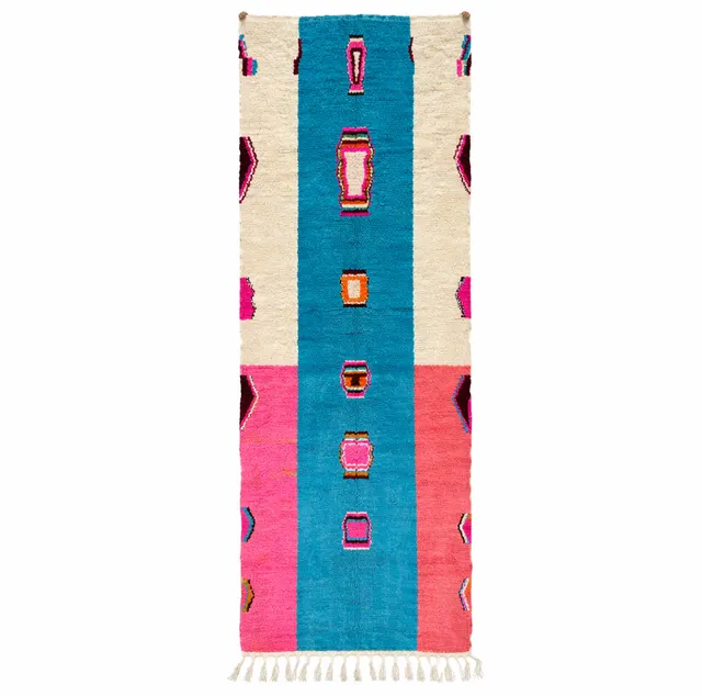 Tapis de couloir berbère Tiflet rose et bleu — tapis berbères contemporains