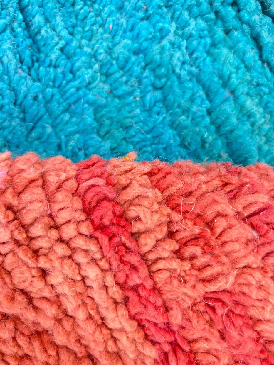Tapis de couloir berbère Tiflet rose et bleu, vue 4 sur 4