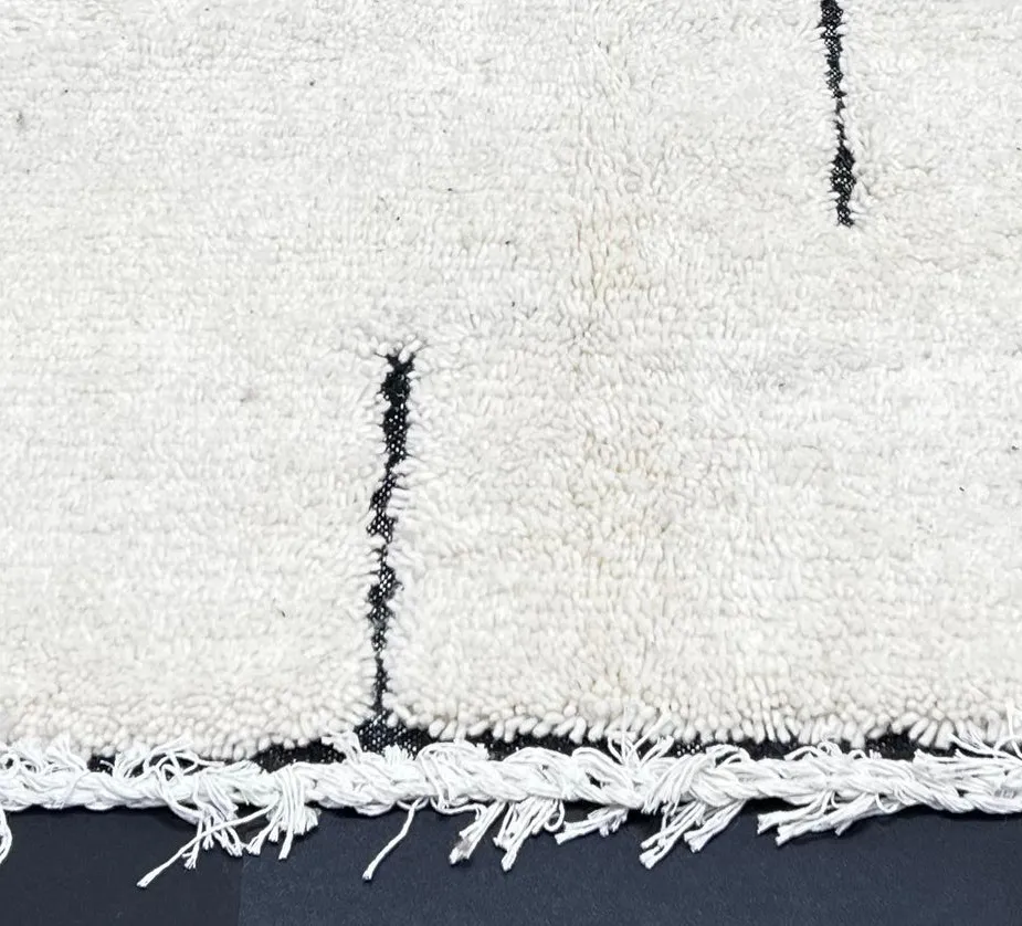 Tapis de couloir berbère Tilila noir à lignes, vue 3 sur 4
