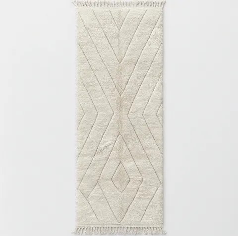 Tapis de couloir berbère Titrit blanc aux motifs géométriques — tapis berbères contemporains