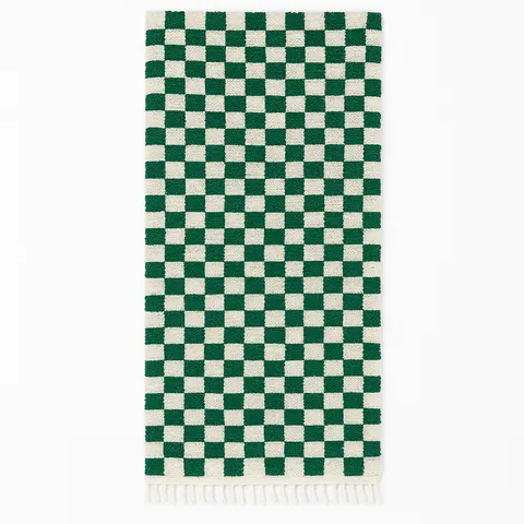 Tapis de couloir berbère Tizi vert et blanc à damier — tapis berbères contemporains