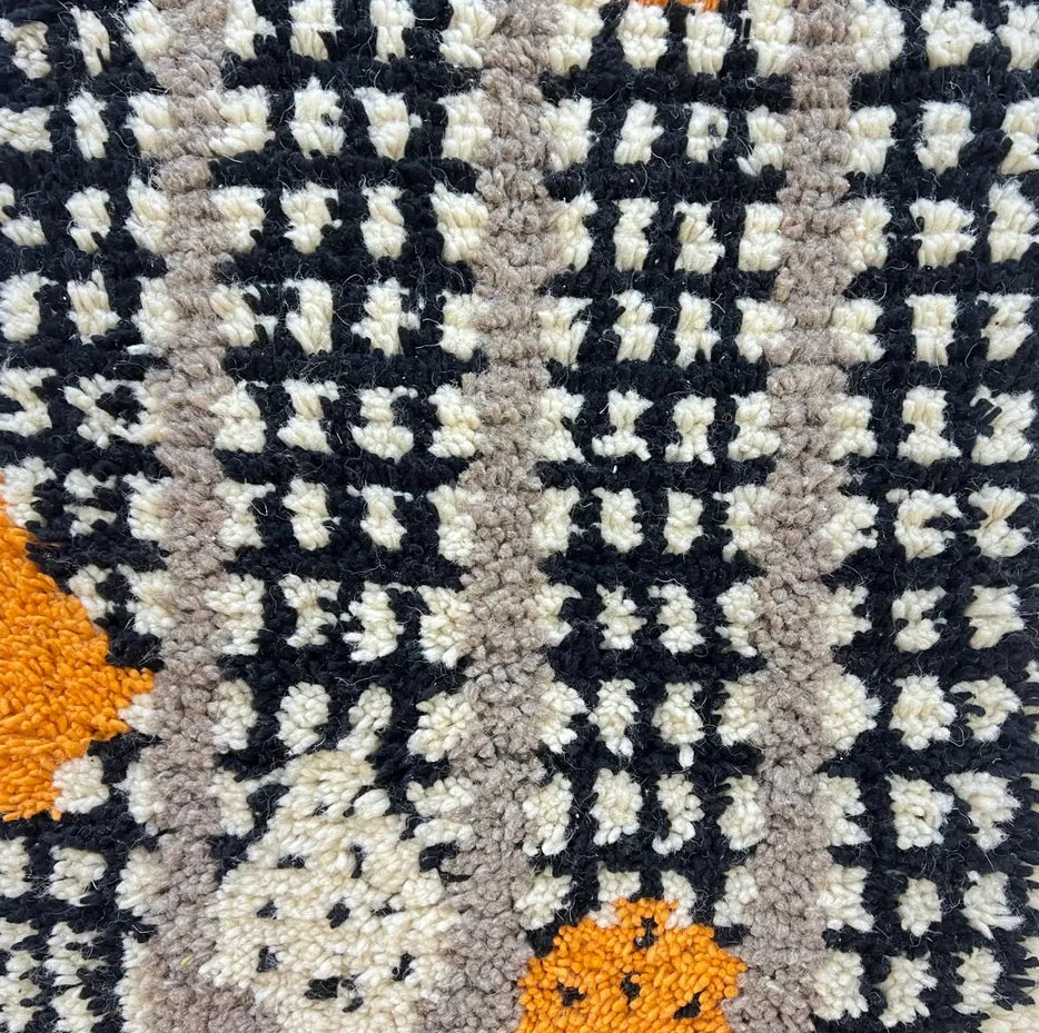 Tapis de couloir berbère Todra noir à damier, vue 3 sur 4