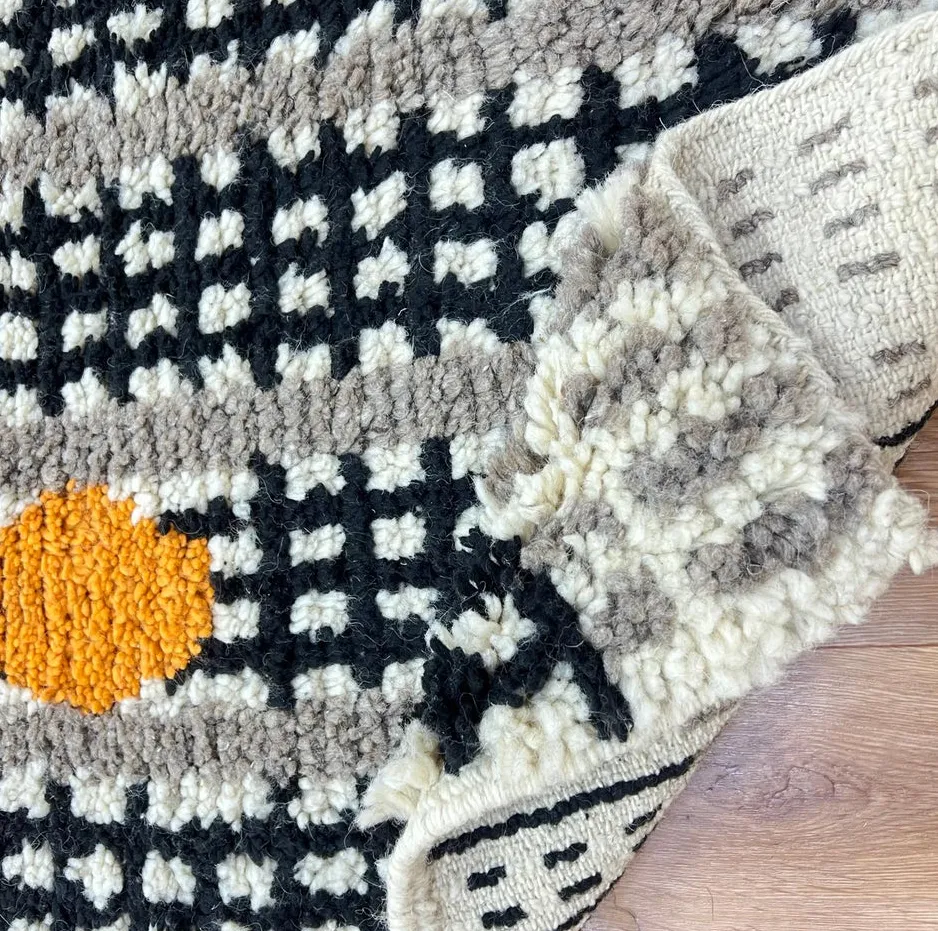 Tapis de couloir berbère Todra noir à damier, vue 4 sur 4