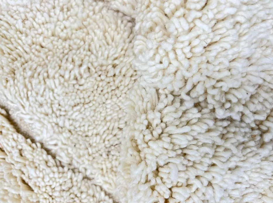 Tapis de couloir berbère Zagora blanc uni, vue 4 sur 4