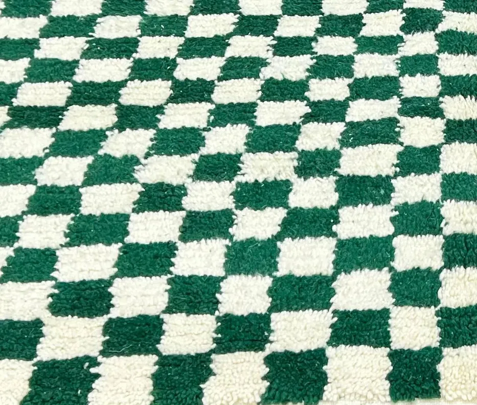 Tapis de couloir berbère Zegga vert et blanc à damier, vue 4 sur 4
