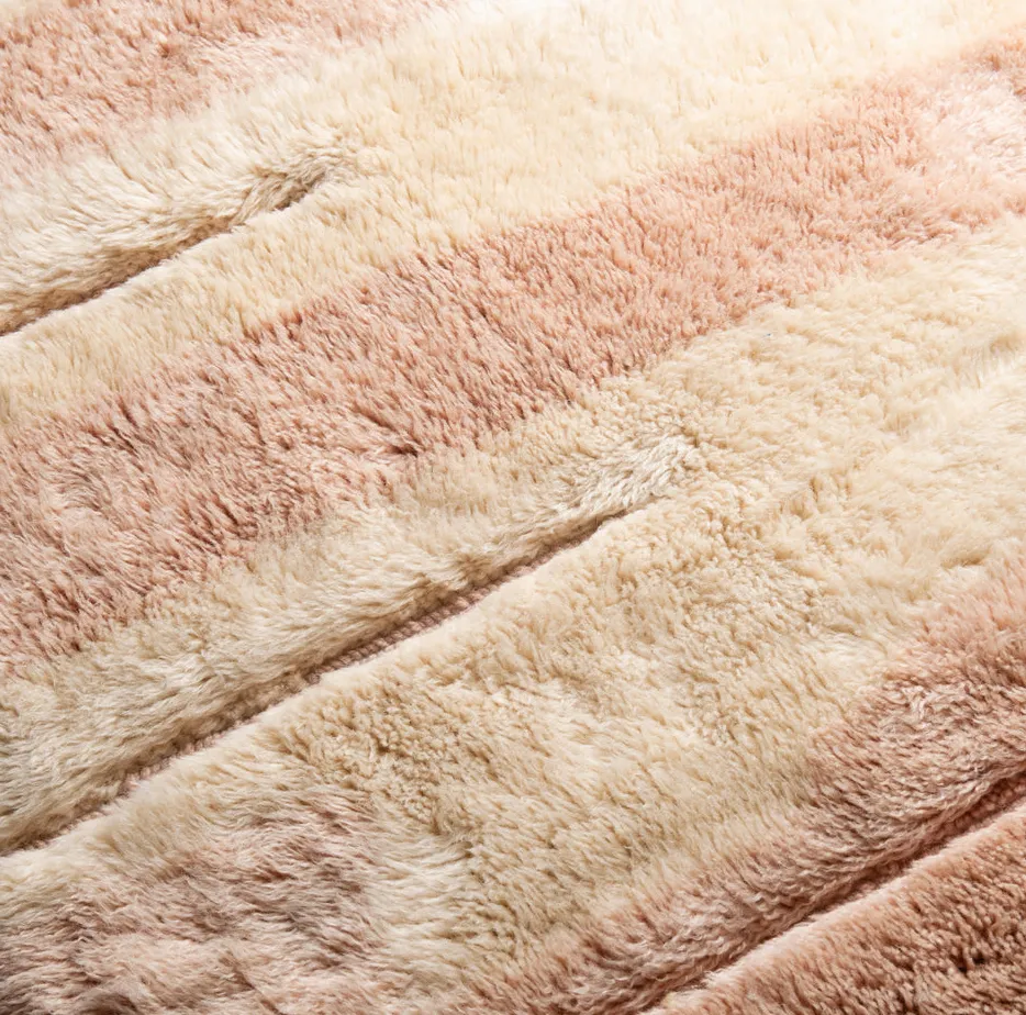 Tapis Mrirt Abid rose, vue 3 sur 7