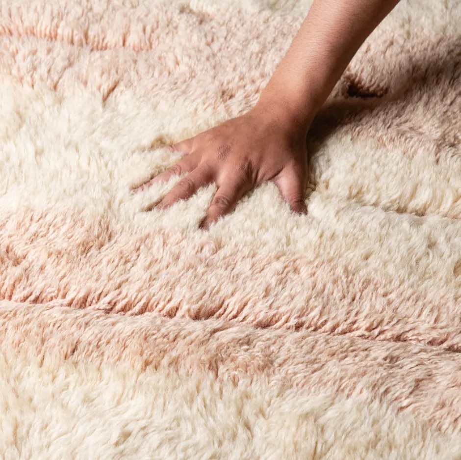 Tapis Mrirt Abid rose, vue 4 sur 7
