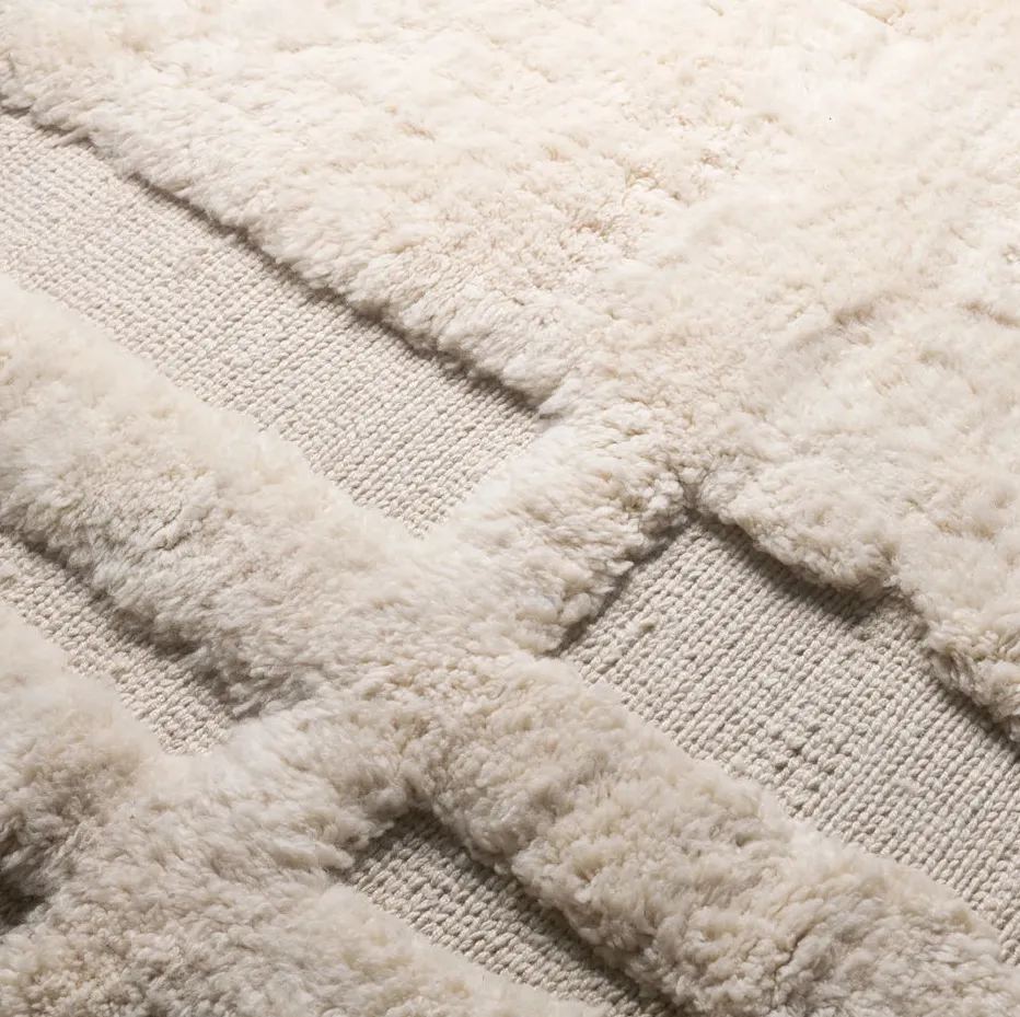 Tapis Mrirt Aoulouz beige, vue 4 sur 7