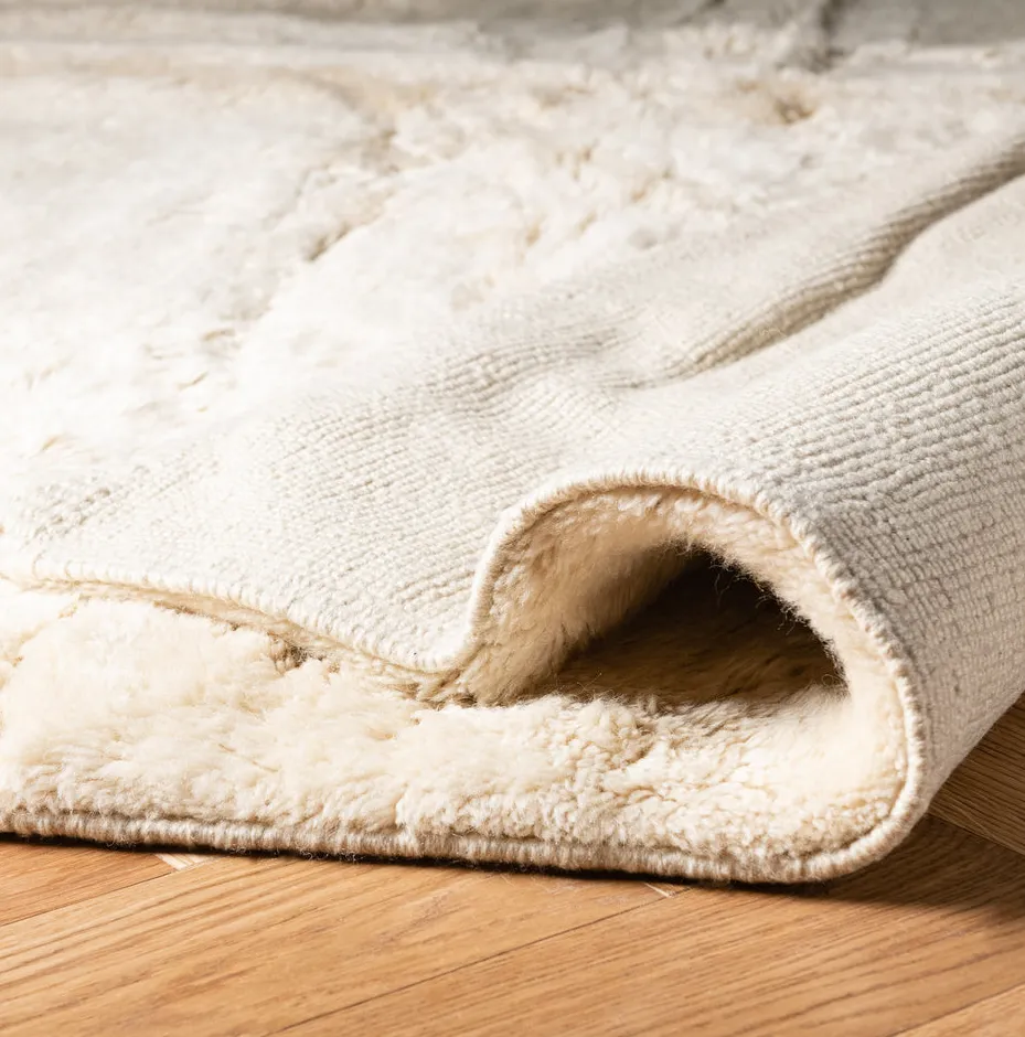 Tapis Mrirt Azrou beige et blanc, vue 4 sur 7