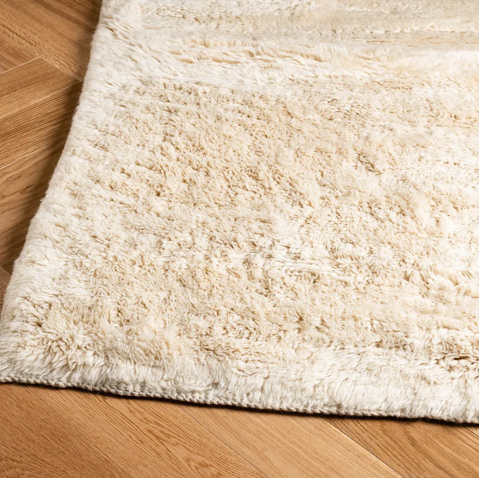 Tapis Mrirt Azrou beige et blanc, vue 5 sur 7