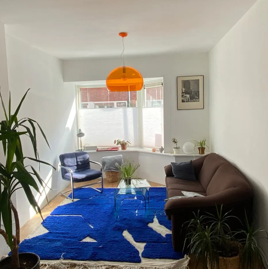 Tapis Mrirt Boulemane bleu, vue 3 sur 4