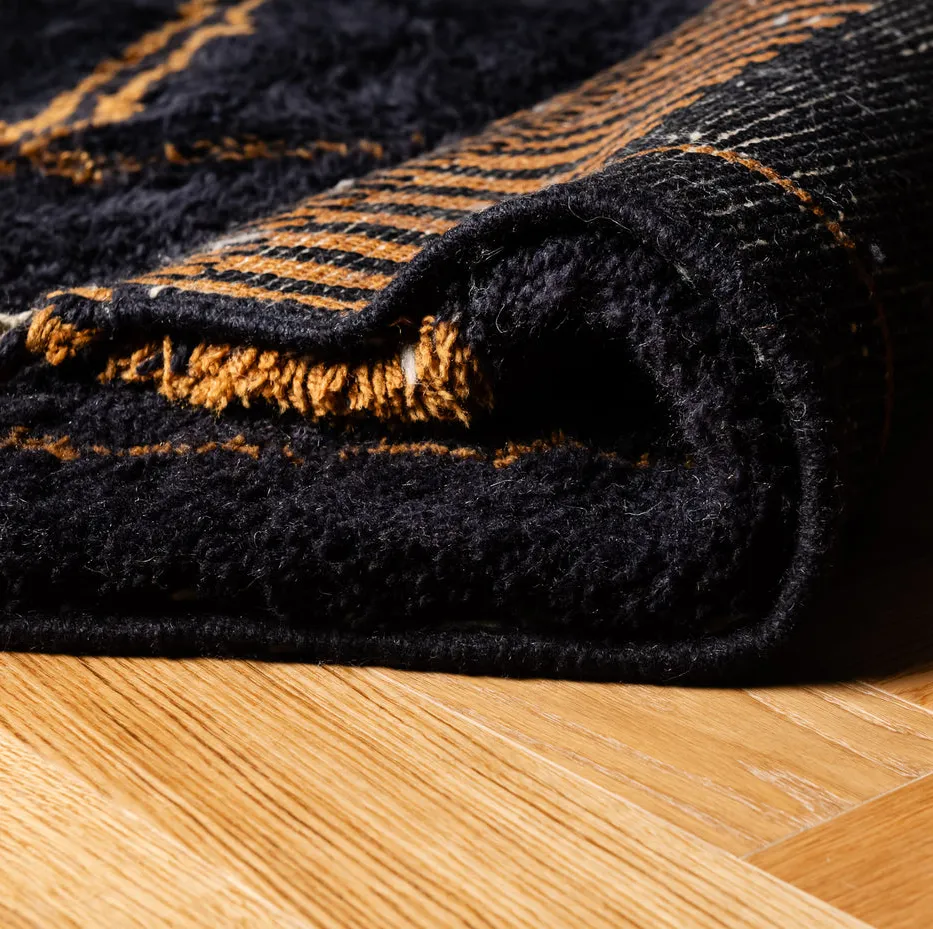 Tapis Mrirt Bzou noir, vue 5 sur 7